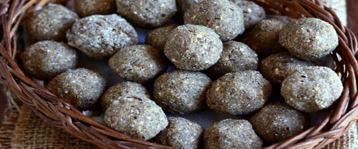 https://nutrisential.in/wp-content/uploads/2023/01/bajara-laddo-1.jpg